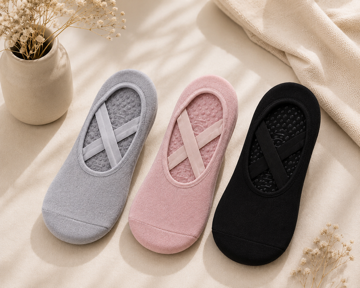 KUMILOSS GRIP™ — Calzini Pilates & Yoga
Stabilità. Comfort. Movimento.